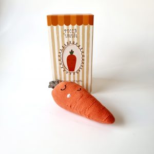 Carrot Carol Orange in box - 12 cm
