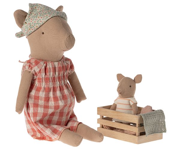 Pig, Baby in box - Girl