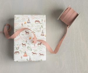 Giftwrap, Chevaux heureux - 200 m