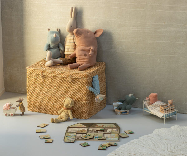 Mouse hole Farmhouse puzzle Mouse hole Farmhouse puzzle