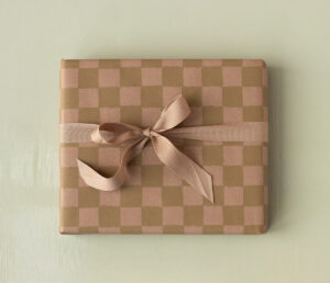 Gift wrap, 10 m - Checker - Rose/Ocher